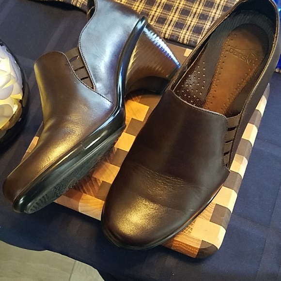 Dansko Shoes - NWOT Dansko Dress Shoes Size 8
